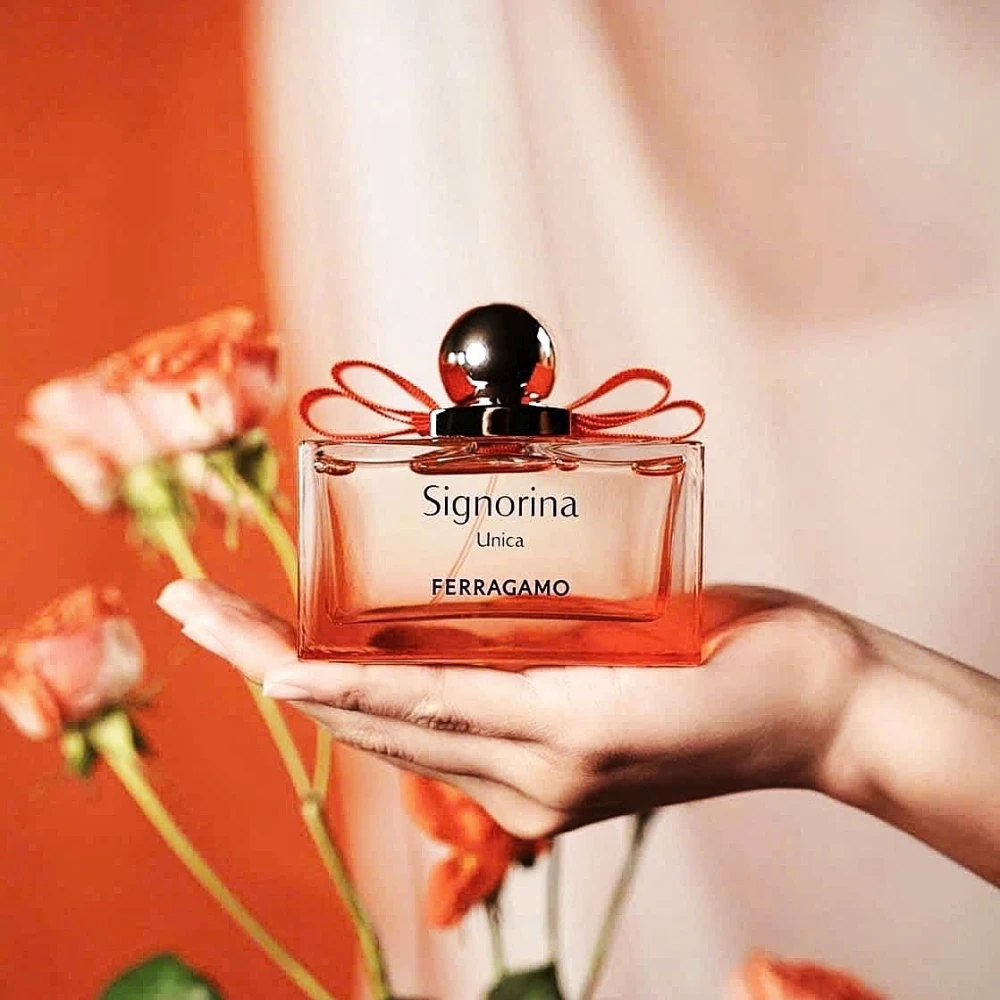 salvatore-ferragamo-signorina-unica-apa-de-parfum-femei-100ml-parfum-301894-5.png